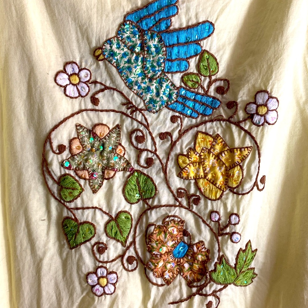 Vintage Soul Revival Skirt with Bird and Flowers Embroidered Design - Picture 3 of 4